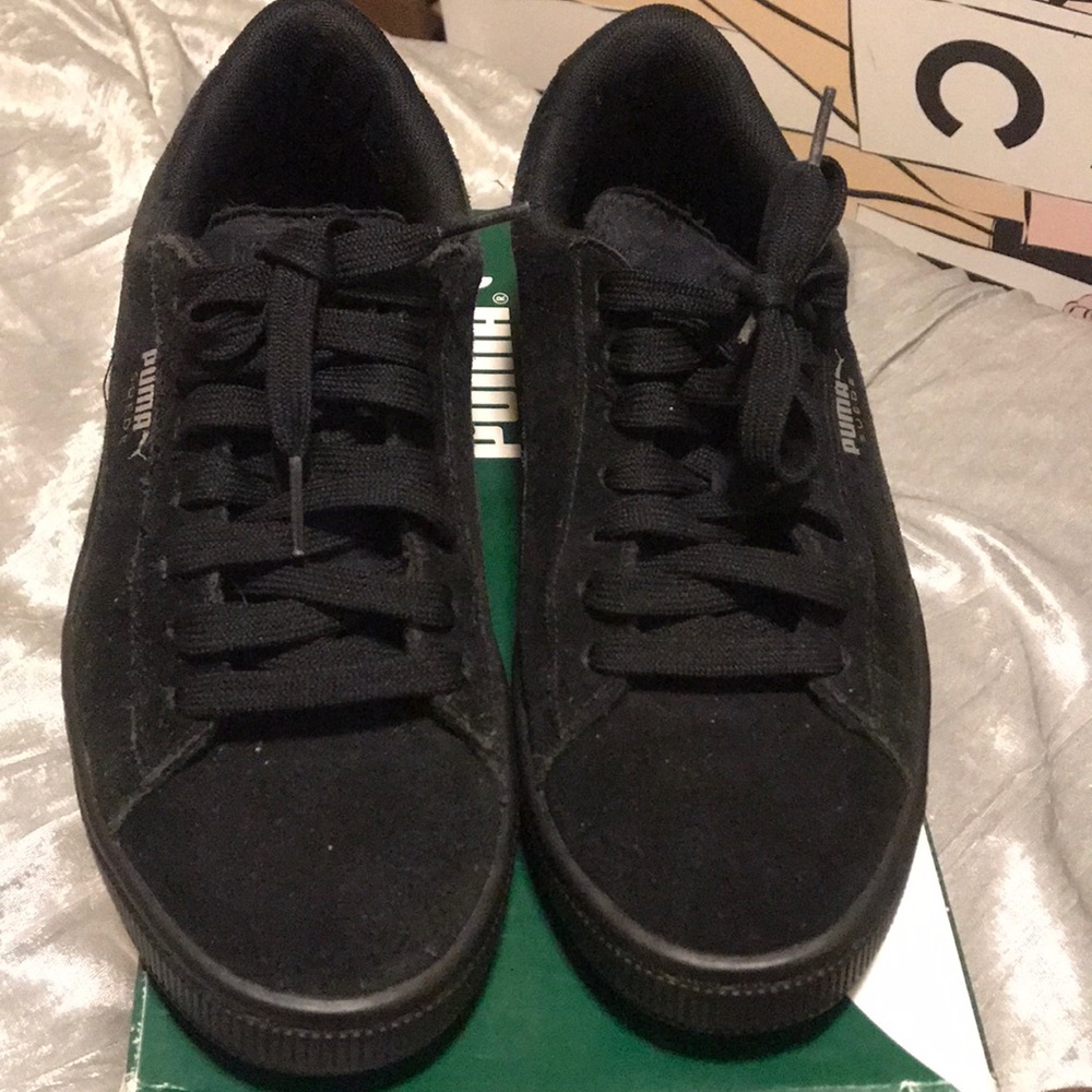 All black classic puma